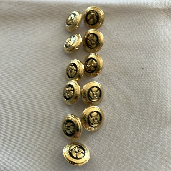 Burberry Black Buttons , St.John and Margret O’Leary with assorted buttons. - Picture 5 of 16